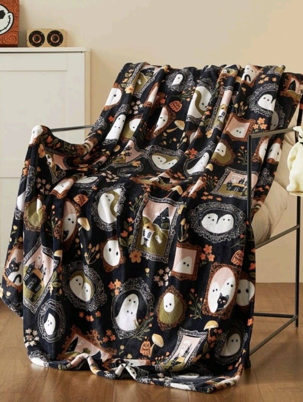 Cute Cat & Ghost Throw Blanket In Halloween Decor NEW